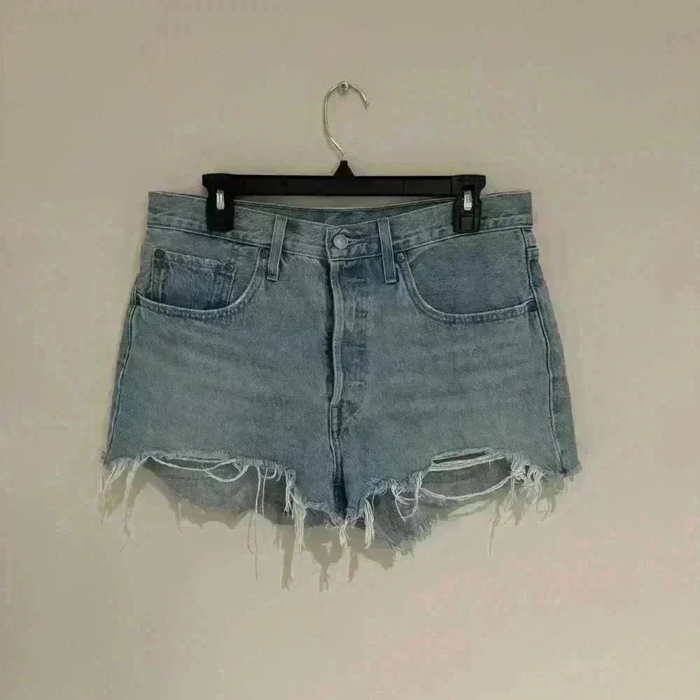 Levi’s 501 Light Blue Denim Shorts 32W Like New